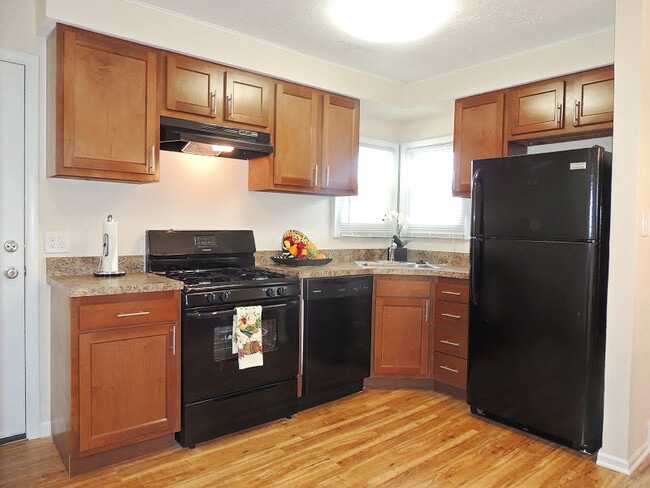 Building Photo - 27080 Zeman Ave