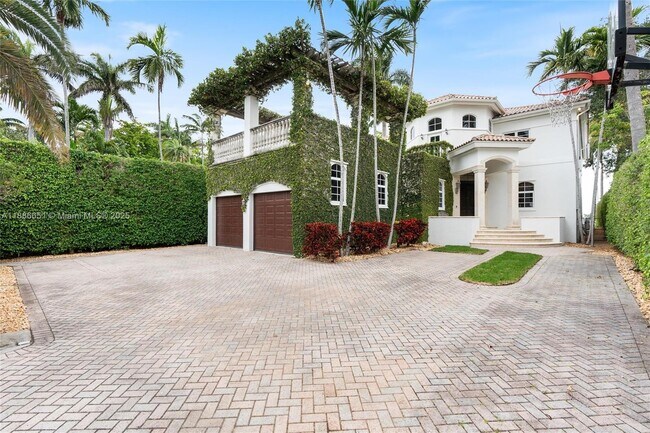 Foto del edificio - 305 N Hibiscus Dr