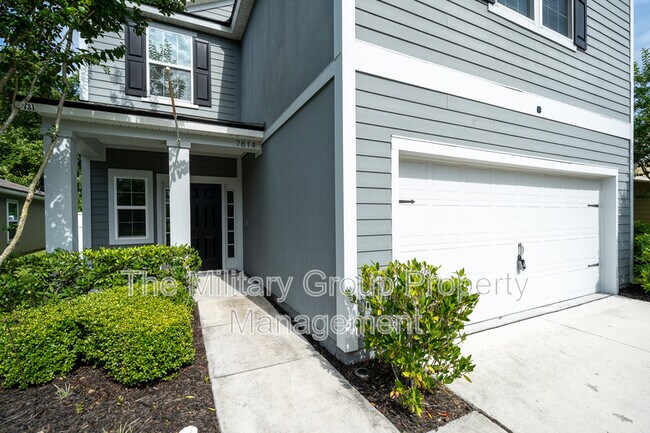 Foto del edificio - 7814 Meadow Walk Ln