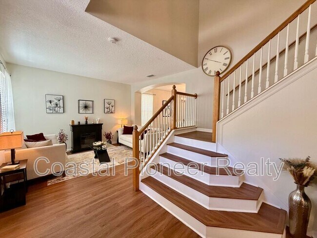 Building Photo - 11113 Avery Oaks Dr