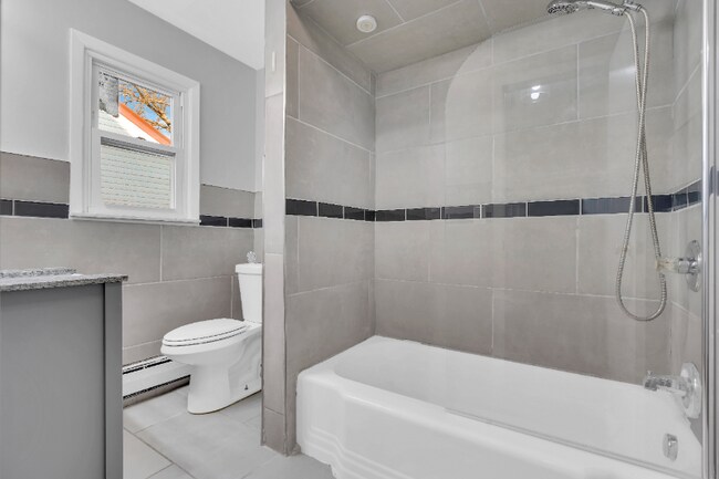 Foto del edificio - 14 Brookwood Dr