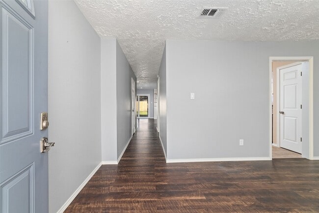 Building Photo - 14202 Bella Drive