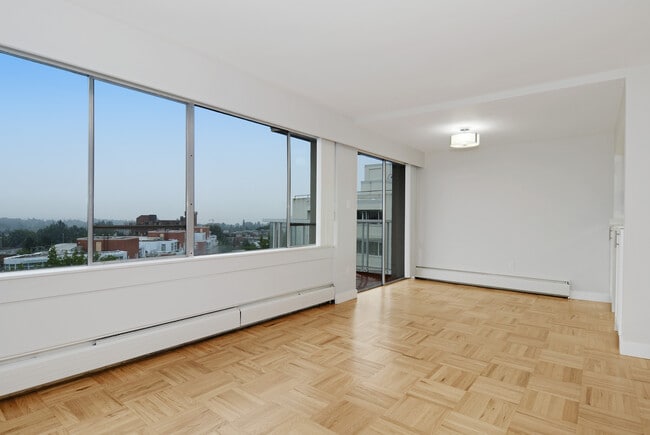 Building Photo - Shannon Tower