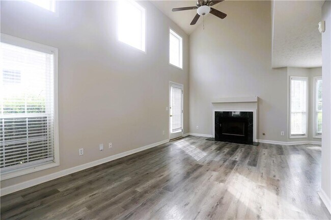 Building Photo - 13297 Aventide Ln
