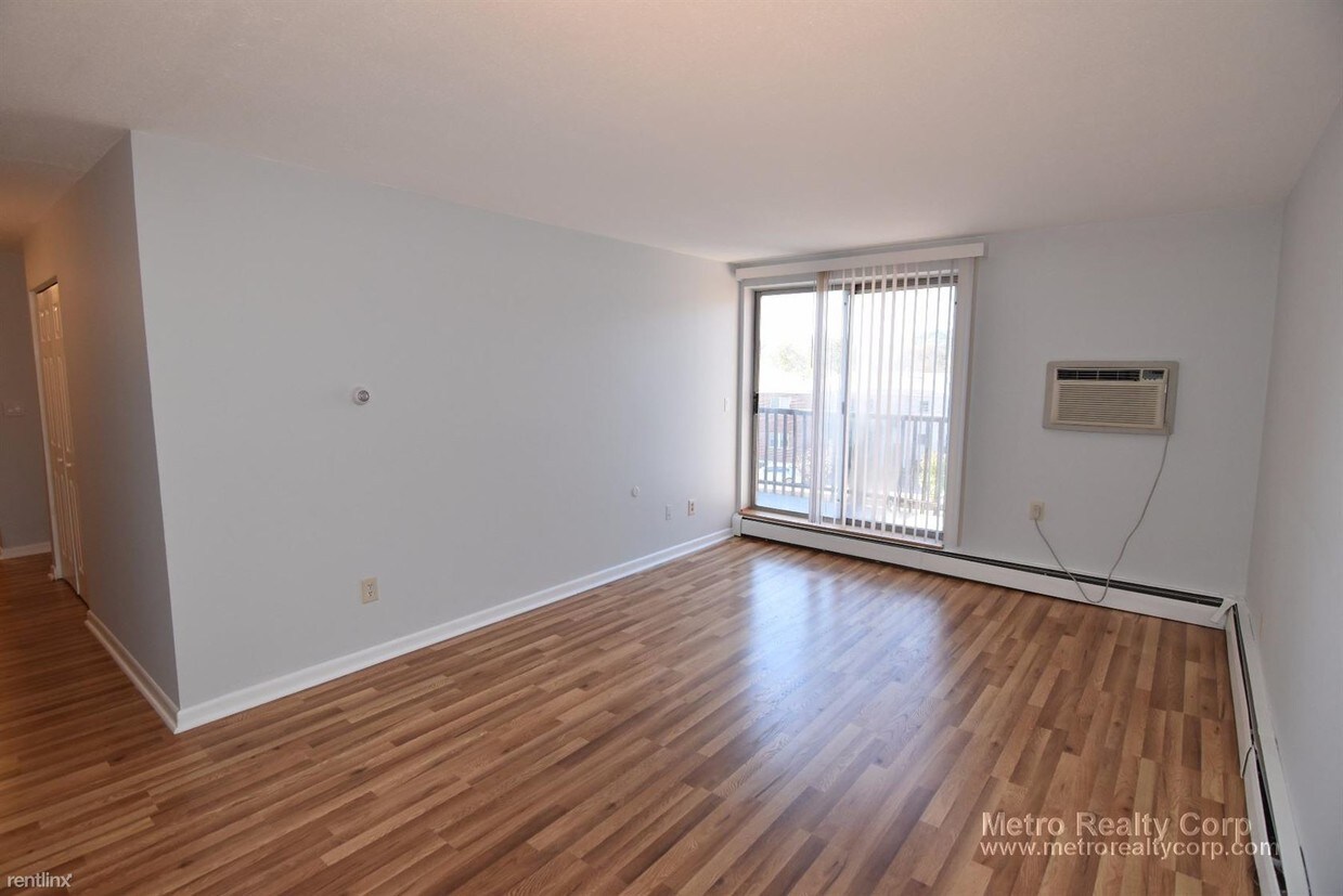 Primary Photo - 141 Kenrick St