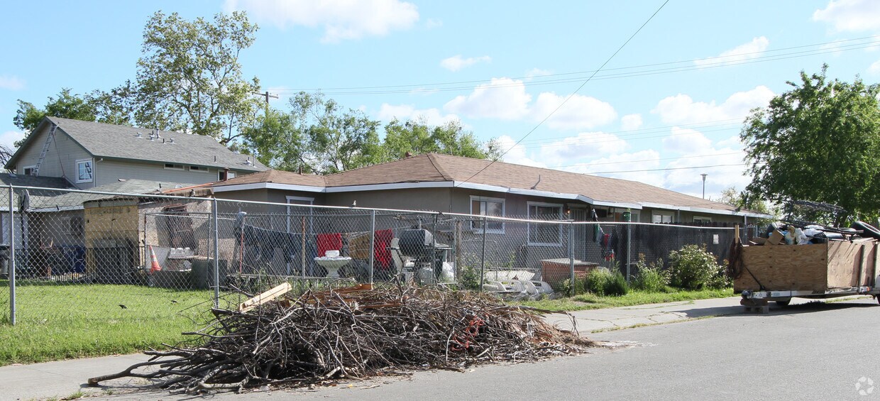 Building Photo - 3625 Altos Ave