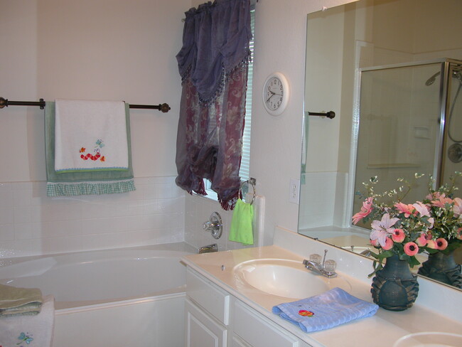 Building Photo - 20303 Misty Cove Dr