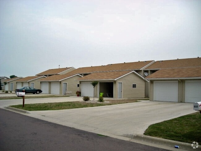 Building Photo - 603 Burton Ln