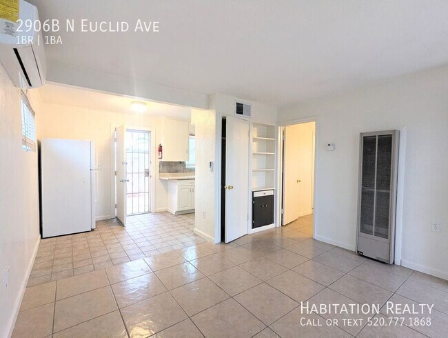 Building Photo - 2906B N Euclid Ave-