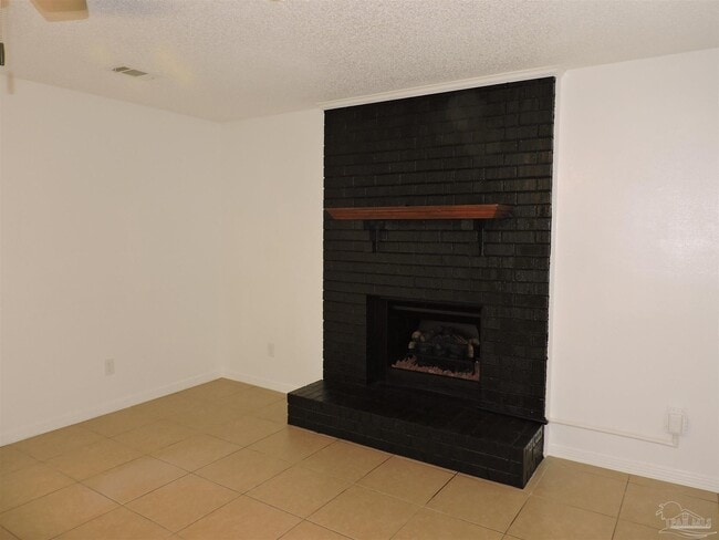 Building Photo - 6611 Bellview Pines Pl