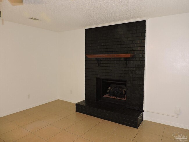 Foto del edificio - 6611 Bellview Pines Pl