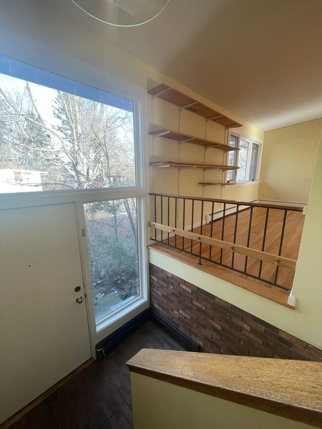 Building Photo - 4 Bed / 2 Bath Home Near Virginia Park