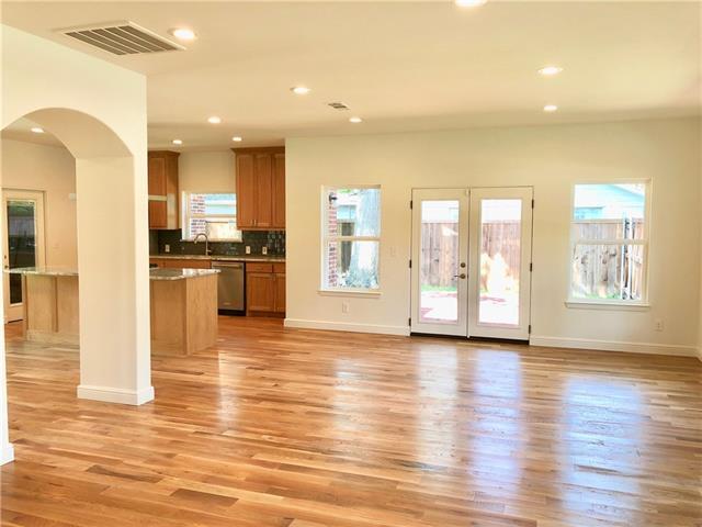 Foto del edificio - 3312 Royal Ln