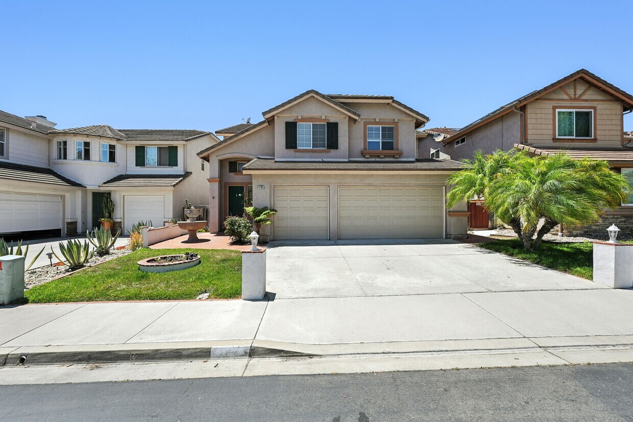 Primary Photo - 4708 Driftwood Way