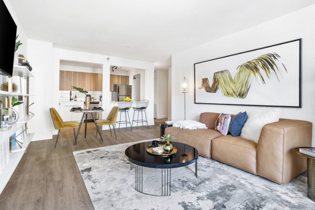 Building Photo - 1250 W Elm St