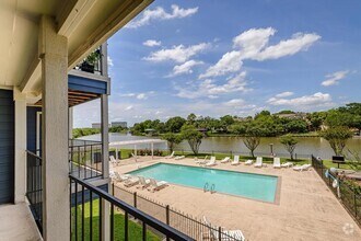 Building Photo - 18511 Egret Bay Blvd