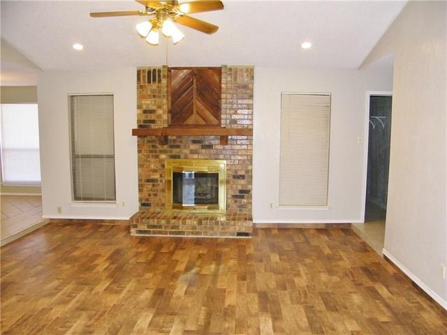 Building Photo - 6445 Green Ridge Dr