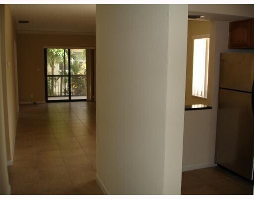 Foto del edificio - 330 SE 19th Ave