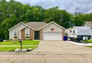 Building Photo - 1316 Elm Creek Dr