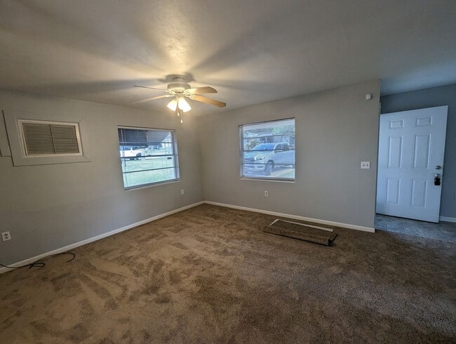 Foto del edificio - Nicely sized 2 Bedroom in Beverly Hills