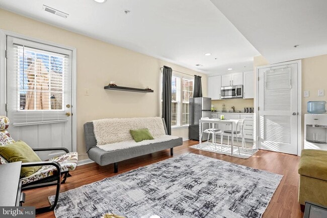 Foto del edificio - 13011 Vaden Terrace