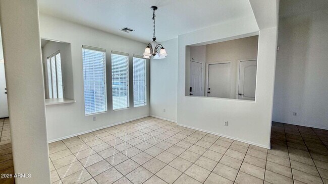 Foto del edificio - 21930 E Calle de Flores