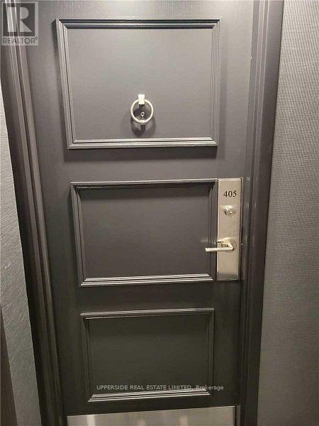 Photo du bâtiment - 33 Elmhurst Ave