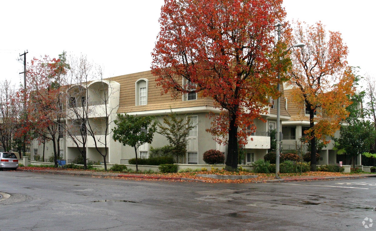 Primary Photo - Park Estates
