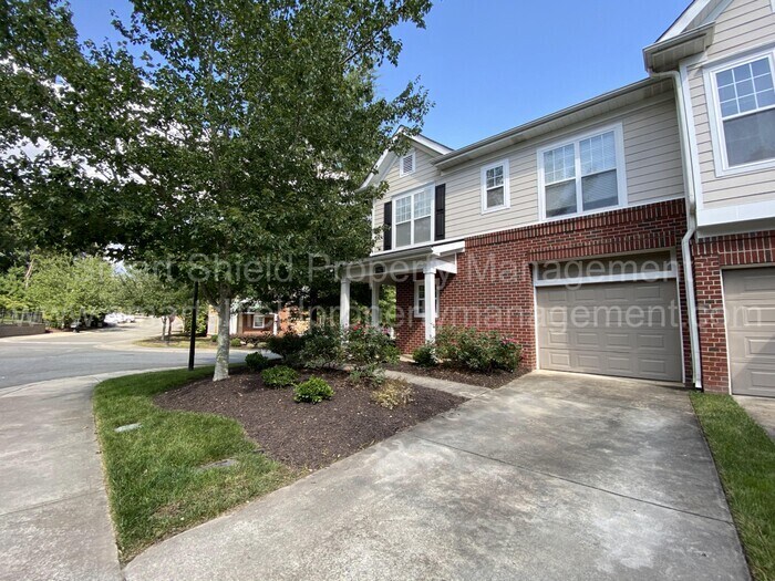 Foto principal - 15425 Coventry Court Lane