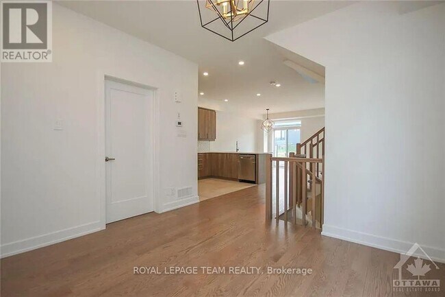 Building Photo - 633 Rathburn Ln