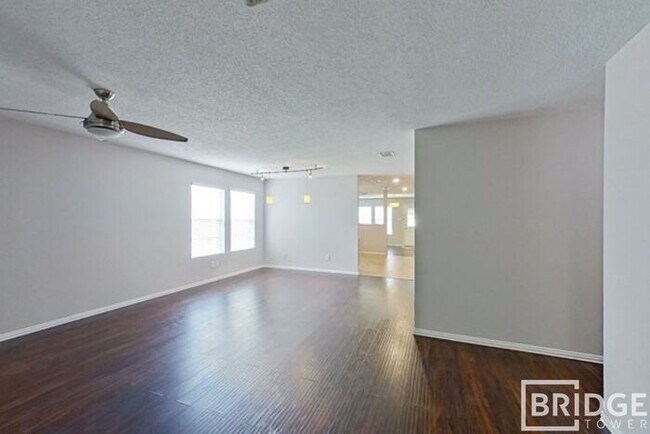 Foto del edificio - 707 Gunters Mtn Ln