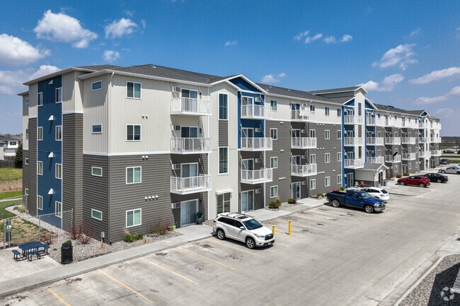Building Photo - Rail 10 Apartments and Lofts