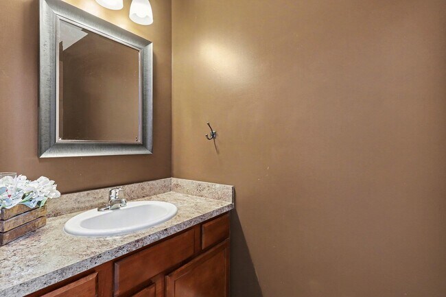 Foto del edificio - 4315 Center Valley Dr