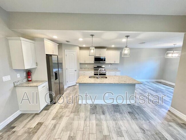 Building Photo - 134 Swan Dr