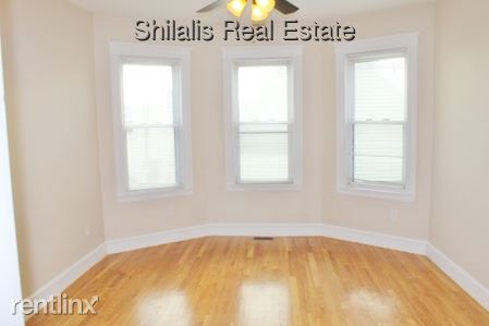 Foto del edificio - 38 Melendy Ave