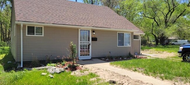 Building Photo - Newly rehabbed home