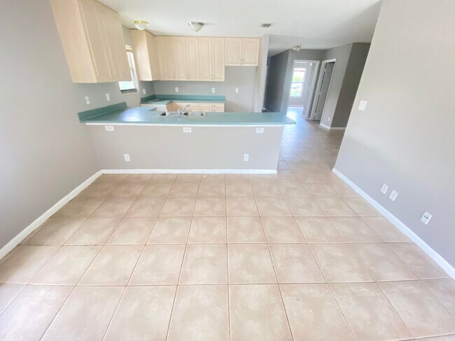 Building Photo - 13932 Morning Glory Dr