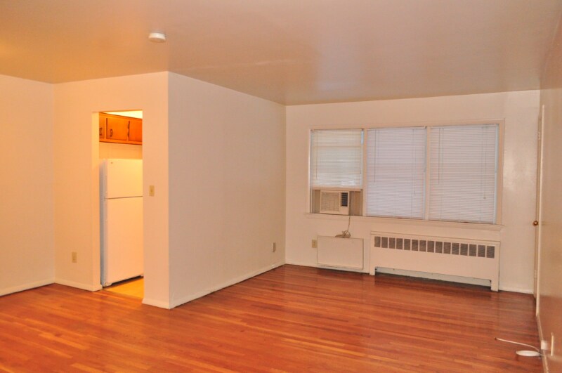 Primary Photo - 360 Washington Ave