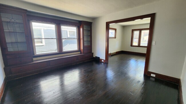 Building Photo - 10401 Homeworth Ave