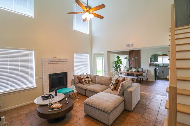 Building Photo - 11630 Highland Meadow Dr