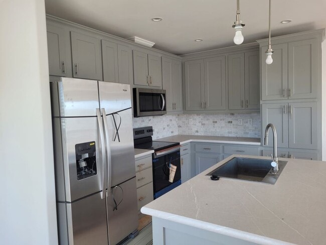 Building Photo - 6429 Forest Lake Dr