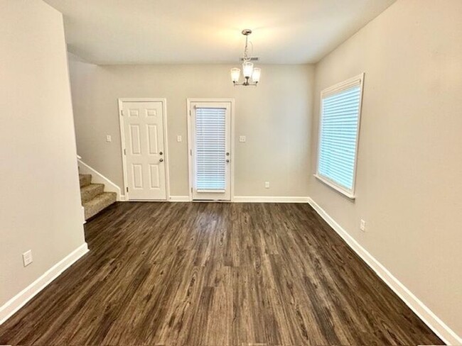 Building Photo - Now Leasing a 4-Bedroom 3 Bath Home In Som...