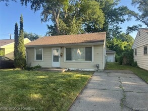 Building Photo - 1561 E Meyers Ave