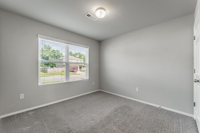 Building Photo - Modern Living in Pea Ridge | Open Layout +...
