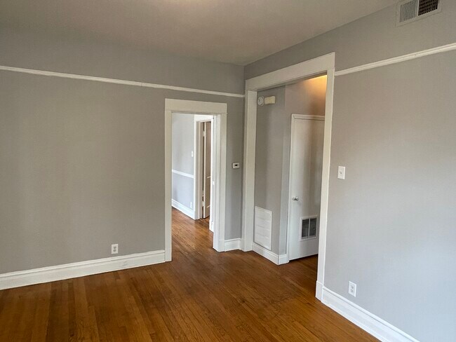 Building Photo - 3041 W Cullerton St