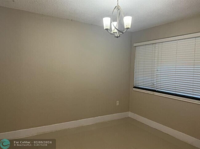 Building Photo - 8540 NW 15th Ct