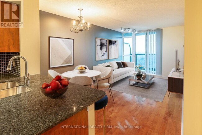 Photo du bâtiment - 225 Sherway Gardens Rd