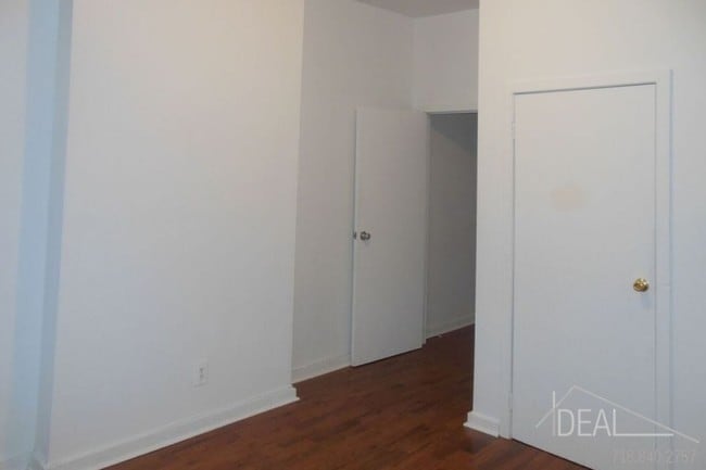 Building Photo - 314 Troutman St