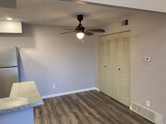 Dining Area - 341 Wright St