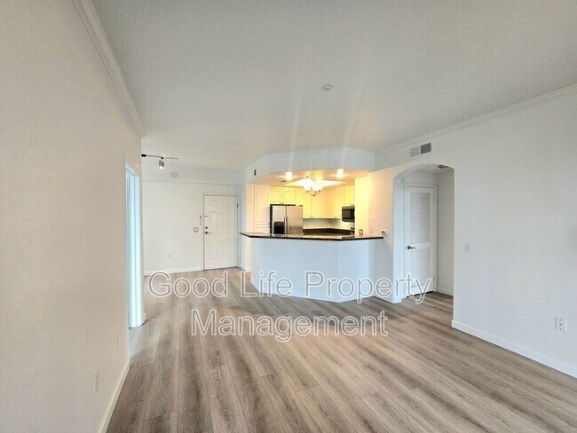 Foto del edificio - 9253 Regents Rd